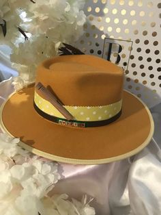 Gold Flat Brim Hat Bands For Kentucky Derby, Retro Adjustable Fedora Hat Band, Adjustable Retro Fedora Hat Bands, Classic Yellow Hat With Short Brim, Yellow Wide Brim Retro Hat, Retro Yellow Wide Brim Hat, Vintage Yellow Adjustable Hat, Yellow Curved Brim Fedora For Kentucky Derby, Yellow Fedora With Short Brim