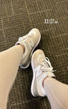 New Blance Outfits Girl, Shoes Wishlist, Trendy Shoes Sneakers, Pretty Shoes Sneakers, Jordan Shoes Girls, Shoes Outfit Fashion, Nike Shoes Jordans, Adidas Shoes Women, Nike Air Shoes