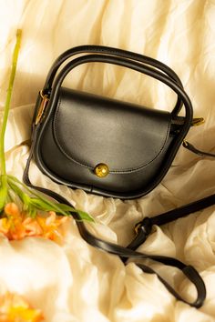 Trendy Saddle Bag With Gold-tone Hardware, Daily Shoulder Bag With Metal Hardware And Round Handle, Daily Use Shoulder Bag With Metal Hardware, Oval Bag, Structured Top, Bag Hardware, London Boutique, Top Handle Bags, Fancy Bags