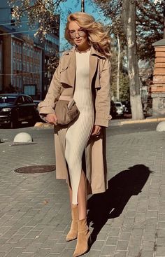 Beige Dress Outfit, Looks Country, Chic Fall Outfits, Fashionista Art, Outfit Design, Summer Instagram, Model Beauty, Dress Girl