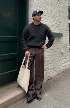 Eastern European Mens Fashion, Mens University Outfit, Italian Aesthetic Men, Writers Outfits Aesthetic, Masc Corporate Outfits, Business Casual Outfit For Men, Men’s Casual Office Style, Fall Outfits Guys Aesthetic, Polo Mens Outfits