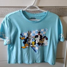 Brand New!! Unworn Without Tags!! Looney Tunes T-Shirt Brand- (Looney Tunes) Size- (Medium) Color (Turquoise, White) New Looney Tunes, Color Turquoise, Looney Tunes, Shirt Brand, Warner Bros, Colorful Shirts, Blue White, Color Blue, Top Brands