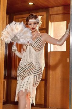 Fancy 1920s Dresses, 20s Glamour Dress, Gabtsy Dress, Prom Themed Party Outfit, 1920s Flapper Dress Gatsby, The Great Gatsby Dresses, Gatsby Dress Ideas, Great Gatsby Dress Ideas, 1920 Dress Gatsby 1920s Party