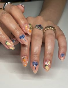 Mexican Nail Art Flower, Retro Floral Nails, Bright Floral Nail Designs, Retro Flower Nails, Spanish Tile Nails, Mamma Mia Nails, Holiday Nail Inspo, Groovy Floral Nails, Christmas Nails Ideas