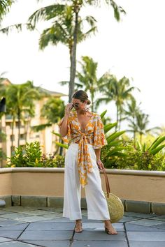 Tropical Crop Top Outfit, Linen Pants With Crop Top, Linen Pants And Crop Top Outfit, Hilton Head Vacation Outfits, Hawaii Clothes What To Wear, Cute Cruise Outfits For Women Tropical, Tropical Wear Outfit Ideas, Tropical Outfits, Beach Outfit Ideas