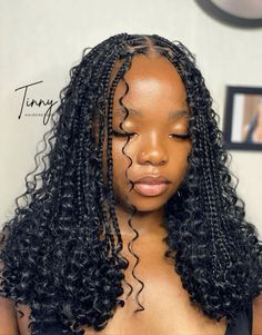 Bussdown Knotless Braids, Short Fulani Goddess Braids, Cute Hair Styles Black Women, Lasting Hairstyles For Black Women, Braids W Curls At The End, Boho Braids Shoulder Length, Goddess Braids With Claw Clip, Mid Length Braids, Bohemian Knotless Braids Claw Clip