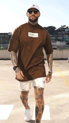 Men Street Fashion 2023, Outfit Ideas Men Summer Street Styles, Big Guy Fashion Casual Summer, Mens Concert Outfit Summer, Summer 2024 Mens Outfit, Outfit Oversize Hombre, Oversized Outfit Men, Streetwear 2024, Mens Casual Outfits Summer