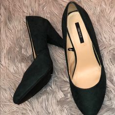 Green Suede Never Worn Heels Forever 21 Round Toe Heels For Night Out, Forever 21 Pointed Toe Heels For Night Out, Forever 21 Pointed Toe Evening Heels, Forever 21 Chic Pointed Toe Heels, Forever 21 Pointed Toe Heels For Evening, Chic Pointed Toe Heels By Forever 21, Forever 21 Formal Heels With 4-inch Heel, Chic Forever 21 Pointed Toe Heels, Forever 21 Elegant Pointed Toe Heels