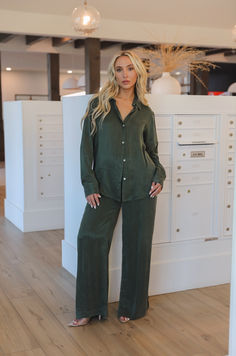 trendy fall outfits , wide leg pants set, pants set, fall 2024 fashion trends ,fall outfits women, casual outfit, fall 2024, fall outfits, oversized button down, oversized outfit Chic Green Wide Leg Pants For Loungewear, Casual Green Long Sleeve Pantsuit, Chic Green Pants Matching Set, Green Wide Leg Loungewear Sets, Green Wide Leg Workwear Sets, Green Wide Leg Sets For Workwear, Outfits Wide Leg Pants, Fall Outfits Oversized, Outfits Wide Leg