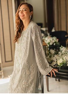 Victorian Inspired Fashion, Hanging Tassels, Eid Dress, Indian Suit, Red Bridal Dress, Baby Summer Dresses, Embroidery Fashion Detail, Pakistani Formal Dresses, Embroidery Leaf