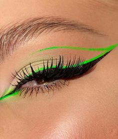 Neon Party Eye Makeup, Neon Green Graphic Liner, Green Neon Makeup Looks, Lime Green Eyeliner Looks, Neon Rave Makeup Ideas, Neon Make Up Ideas, Ferxxo Makeup Ideas, Neon Eyeliner Makeup, Lime Green Eyeliner