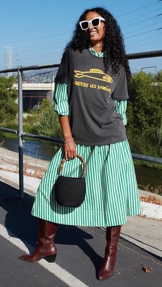 Layer Outfits Summer, Runway Streetwear, Autumn Outfit Aesthetic, 2023 Outfit Ideas, Autumn Winter 2023, Green Shirt Dress, Shoes Aesthetic, Skandinavian Fashion, Designer Runway