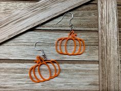 Pumpkin / Fall orange 3D printed earrings -  It is 3D printed from a high quality PLA material, which feels like a light plastic but is very durable. Metal part of earring is silver plated and nickel-free. Things To Make With A 3d Printer, Silver Laser Cut Earrings As Gift, 3d Printed Earrings Design, 3d Printer Earrings, 3d Printing Earrings, 3d Printer Projects Ideas, 3d Printing Ideas To Sell, 3d Printed Gifts, Pumpkin 3d