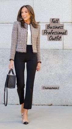 Fall Professional Outfits Women, Tweed Blazer Outfit, Conference Outfit, My Bank Account, Capsule Wardrobe Casual, Fall Business, Professional Outfit, Business Professional Outfits, Blazer Outfits Casual