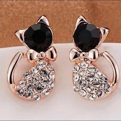 Brand New Same Day Shipping Excellent Quality Kitty Cat Earrings Gold Body Clear Crystal Stones Kitten Earrings, Cat Earrings Studs, Womens Earrings Studs, Cat Jewelry, Bow Earrings, Rhinestone Studs, Square Earrings, Cat Earrings, Earrings Vintage