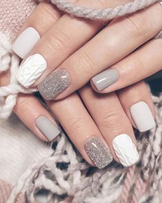 New Years Sweater Nails, Matte Xmas Nails, Acrylic Sweater Nails, Winter Nails Sweater Art Designs, Matt Winter Nails, Sweater Winter Nails, Grey Winter Nail Designs, Grey Sweater Nails, Winter Grey Nails