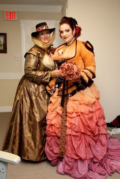 How a bride and her mother hand-crafted a fantastical steampunk wedding ensemble | @offbeatbride Steampunk Wedding Gown, Steampunk Female, Steampunk Bride, Steampunk Dresses, Victorian Wedding Themes, Steampunk Wedding Dress, Steampunk Outfits, Halloween Bride