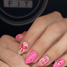 Utah Nail Artist on Instagram: "PINK Christmas🩷❤️ #christmasnails #christmasnails🎄 #nailsnailsnails #nailinspo #pinknails #utahnails #utahnailtech" Christmas Nails Ribbon, Christmas Bow Nail Designs, Girly Christmas Nails Pink, Christmas Bow Nails Design, Christmas Nails Pink And Red, Cute Nails With Bows, Cute Pink Christmas Nails, Bow Christmas Nails, Red And Pink Christmas Nails