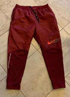 NWT NIKE Men's Phenom Elite Running Pants Black BV5064-010 BURGANDY Running Pants, Active Wear Pants, Pants Black, Parachute Pants, Black Pants, Nike Men, Active Wear, Shoe Accessories, Mens Accessories