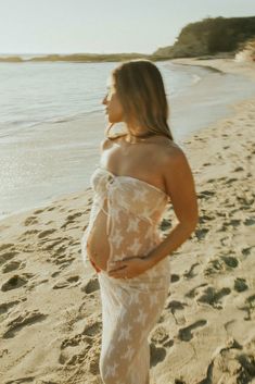 Boho Beach Maternity Shoot, Maternity At The Beach, Pregnant Photoshoot At The Beach, Maternity Session On The Beach, Maternity Photography Beach, California Winter, Beach Maternity Photos, Maternity Boudiour Beach, Winter Maternity