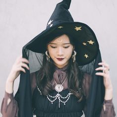 Witch Accessories Costume, Moon Witch Hat, Star Witch Hat, Star Witch Costume, Cool Witch Costumes, Witch Hat Aesthetic, Celestial Witch Costume, Moon Witch Costume, Witch Costume Accessories