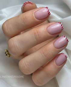 French Tip Short Nails, Festive Nail Designs, Candy Cane Nails, Christmas Gel, December Nails, Cute Christmas Nails, Christmas Nails Easy, Christmas Gel Nails