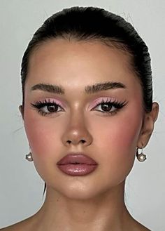 Romantic Sultry Makeup, Capricorn Rising Makeup, Neutral Pink Makeup, Neutral Tone Makeup, Round Eye Makeup, Maquillage On Fleek, Festival Make Up, Hooded Eye Makeup, Ethereal Makeup