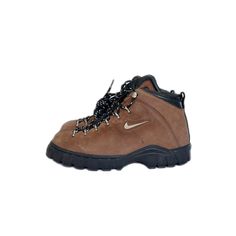 Vintage Nike Acg Hiking Boot Womens Size 6.5 Trail Compound Brown Suede Leather New New With Defects (Hard Spot On Side Of Shoe) Model; 980608 Brown Suede Tie Hooks Speckled Black Rubber Sole Vintage Hiking Boots Outfit, Sporty Lace-up Boots With Leather Sole, Leather Sneakers With Round Toe And Lacing, Leather Sneakers With Lacing And Round Toe, Sporty Brown Suede Hiking Boots, Leather Round Toe Hiking Boots For Streetwear, Sporty Brown Work Boots With Round Toe, Sporty Brown Lace-up Work Boots, Leather Sole Hiking Boots With Round Toe