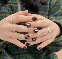 nails korean jelly silver star short design Star Nail Art Short Nails, Short Nails Witchy, Short Painted Nails Design, Emo Nail Ideas Short, Short Black Nails With Stars, Short Dark Gel Nails, Seventeen Inspired Nails Kpop, Simple Nail Ideas Black, Black And Silver Nail Designs Short