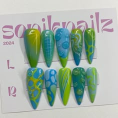 Blue Green Orange Nails, Frutiger Metro Nails, Frutiger Aero Nails, Purple And Green Nails, Blue And Green Nails, Neon Green Nails, August Nails, Funky Nail Art, Queen Nails