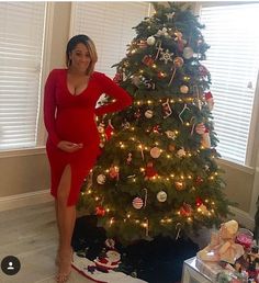 Natalie Nunn, Brazilian Restaurant, Capricorn Season, Christmas Pregnancy, Christmas Party Outfit, Hot Miami Styles, Birthday Dinner, Going On Holiday, Miami Fashion