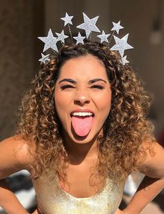 Todo tipo de Diademas ♡ para toda temática Diy Star Tiara, Christmas Tiara Diy, Diy Star Crown, Tiara Ideas, Tiara Diy, Star Costume, Headpiece Diy, Diy Kostüm, Star Headband