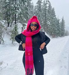 Outfits For Denver Colorado Fall, Aspen Colorado Black Women, Snowsuit Outfit Black Women, Ski Outfits For Women Black, Toronto Outfits Winter, Black Women Snow Outfits, Winter Aesthetic Black Woman, Ski Trip Outfit Black Women, Denver Colorado Winter Outfits