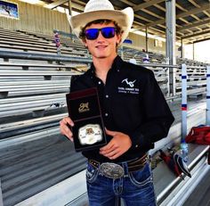 Lookin all cool with the glasses and buckle and face Cowboy Relationships, Ryder Wright, Dear Rodeo, Pbr Bull Riders, Country Guys, Rodeo Belt Buckles, Rodeo Cowboys, Texas Cowboys, Cowboy Gear