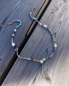 Beaded Daisy, Beaded Necklace Designs, Handmade Beaded Necklaces, Summer Mood, Necklace Beaded, Beaded Accessories, Fall Jewelry