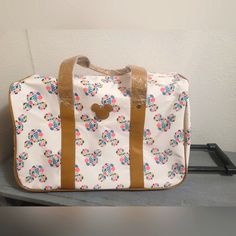 Measures 19l X 12h 9d So Cute I Consider All Reasonable Offers White Satchel Duffle Bag With Luggage Sleeve, White Tote Shoulder Bag For Overnight Trips, White Shoulder Bag With Luggage Sleeve For Overnight Trips, Travel Duffel Bag, New Mickey Mouse, Travel Duffel, Duffel Bag Travel, Duffel Bag, So Cute