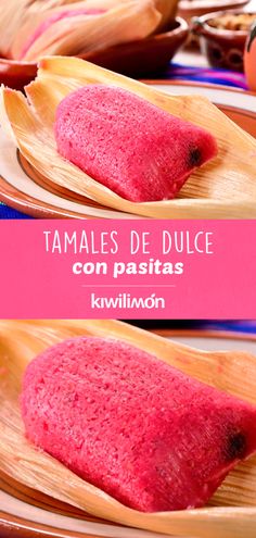 tamales de dulce con pasitas on wooden trays with pink background