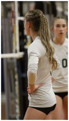 Explore the latest trends in Volleyball Hair Styles with our comprehensive guide. Find the perfect look for your next game or practice session! Basketball Hair