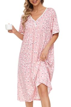 PRICES MAY VARY. night gowns for adult women is made of 35% Cotton 65%Polyester, breathable, Lightwight, Cool and Comfortable. This is a Womens nightgown for home wear and sleep, we believe it can bring you excellent comfort experience. Women's sleepwear featuring a discreet V-neck, A-line contour, short sleeves, and two pockets, features a contrast color collar and cuffs and combined with a rich print .with a beautiful pleat in the front, leaves more room for you, looks great on any body type. Cheap Women's Nightgown For Pajama Party, Free Plus Size Nightgown Patterns, Cheap Feminine Sleep Dresses, Diy Night Gowns For Women, Free Nightgown Patterns For Women Cotton, Ladies Nightgowns, Womens Nightgown, Casual Gowns, Delivery Gown