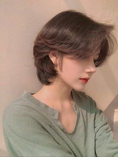 Tomboy Haircut, Short Hair Tomboy, Korean Short Hair, Girls Short Haircuts, Really Short Hair, Asian Short Hair, Hair Inspiration Short, Shot Hair Styles, Very Short Hair