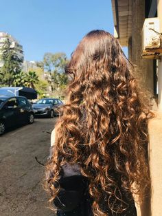 Long Virgin Hair, Long Wavy Hair Aesthetic, Long Hair Wavy Curls, Wavy Hair Girl, Long Wavy Hair, Beautiful Long Hair, Mermaid Hair