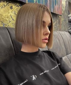 55 Blunt Cut Bob Hairstyles You'll Want In 2024 Long Asymmetrical Bob, Lavender Hair Colors, Short Pixie Bob, Short Layered Bob Haircuts, Modern Short Hairstyles, Hairstyles Bob, Haircut Inspo, Short Shag Haircuts, Layered Bob Haircuts