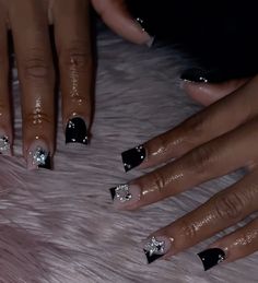 Black White Short Nails Designs, Black Shirt Acrylic Nails, Cute Short Square Nails Black, Black And Silver Nail Designs Short, Black Nail With Rhinestones, Short Black Nails With Charms, Black Nails With Bling, Bling Acrylic Nails Short, Short Black Nails Acrylic