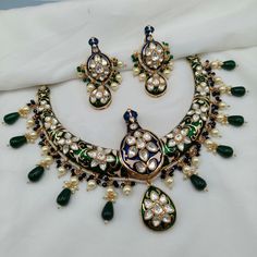 High quality micro plating product of polki kundan brass jewellery peacock meenkari hasli necklace Luxury Bollywood Kundan Necklace With Peacock Design, Luxury Chandbalis With Peacock Design For Wedding, Luxury Gold Temple Necklace With Peacock Design, Luxury Temple Jewelry Necklace With Peacock Design, Hasli Necklace, Brass Jewellery, Wedding Necklaces, Christmas Deals, Wedding Jewellery Necklace