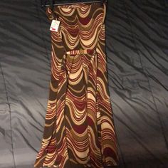 Size: Medium Color: Brown Light Weight Material Retro Fitted Skirt For The Beach, Retro Beach Skirt With Lining, Retro Flowy Lined Skirt Bottoms, Retro Lined Maxi Skirt, Retro Midi Flowy Skirt, Walker Boots, Blush Makeup, Fit N Flare Dress, Key Card Holder