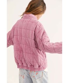 BESTSELLER- NEW COLOR! Quilted knit jacket featured in a slouchy silhouette. Front zip closure Dolman style sleeves Hip pockets Care/Import Machine Wash Cold Import Measurements for size small Bust: 54 in Length: 26.25 in Sleeve Length: 28 in Contents 100% Cotton Dolman Jacket Outfit, Dolman Jacket, Free People Store, Free People Jacket, Feminine Outfit, Outfit Inspo Fall, Knit Jacket, Quilted Jacket, Wearing Black