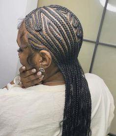 𝘧𝘰𝘭𝘭𝘰𝘸 𝘮𝘦 𝘧𝘰𝘳 𝘮𝘰𝘳𝘦 𝘤𝘰𝘯𝘵𝘦𝘯𝘵! Fulani Braid Pattern, Dope Hairstyles Natural Hair, Corn Rows Braids Black Women, Braids To The Back For Black Women, Cute Fulani Braids