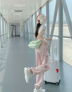 Airport Outfit Korean, Ootd Korean, Airport Aesthetic, Outfit Korean Style, Korean Photo, Airport Fits, Outfit Korean, 사진 촬영 포즈, Korean Aesthetic