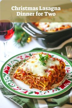 Classic layers of pasta, cheese, and sauce, offering a comforting Christmas dinner for a couple. Lasagna For Two, Dinner For Two Recipes, Christmas Lasagna, Classic Lasagna