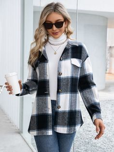 Hoodie Fits, Plaid Coat, Long Sleeve Flannel, Hooded Shirt, Loose Shirts, Plaid Flannel Shirt, Plaid Flannel, Look Chic, Womens Plaid